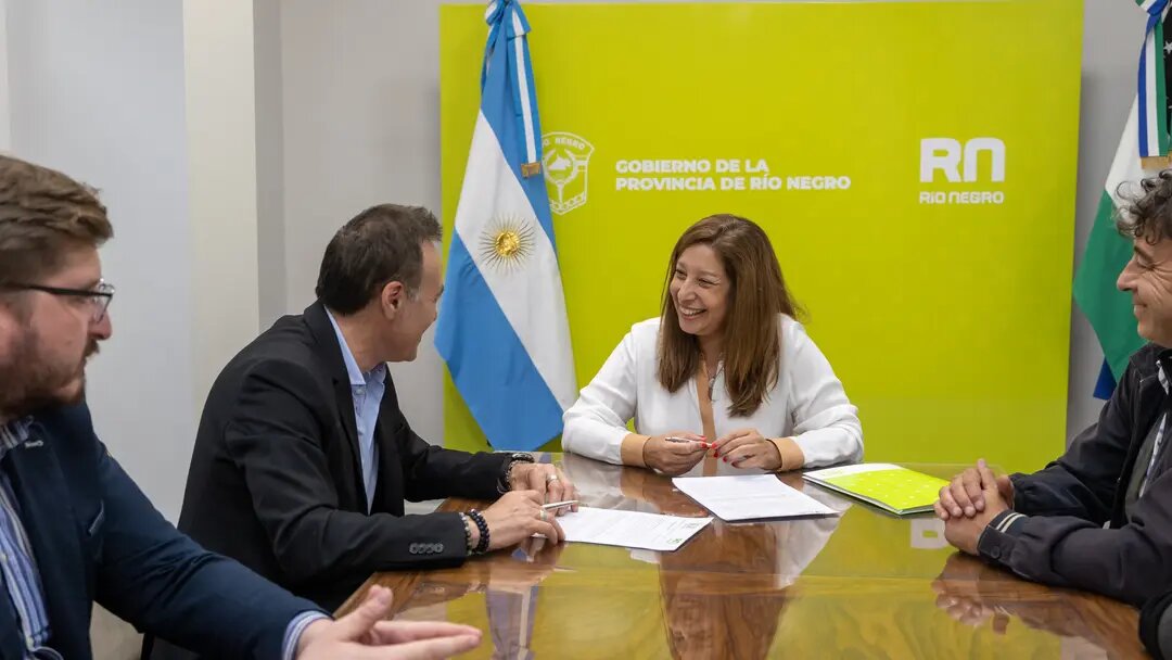 La Provincia renueva su compromiso de intercambio cultural con Italia
