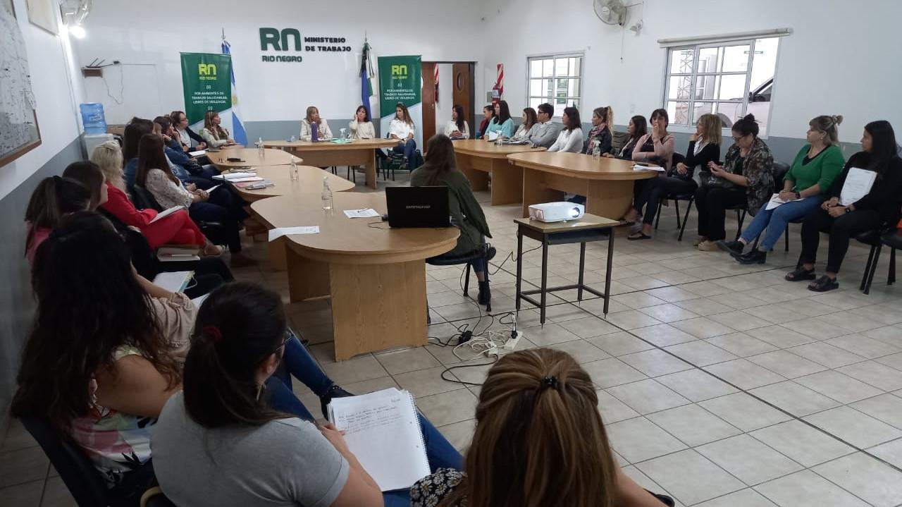 Trabajo organizó un encuentro con referentes de género de Recursos Humanos