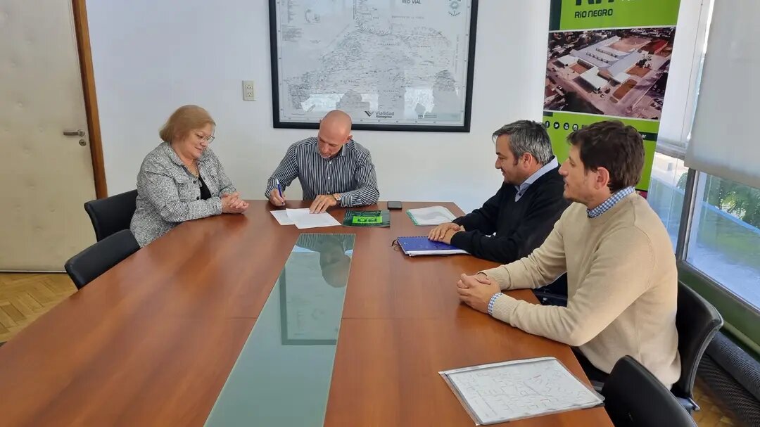 Se firmó el contrato para el inicio de obra de gas en Los Menucos