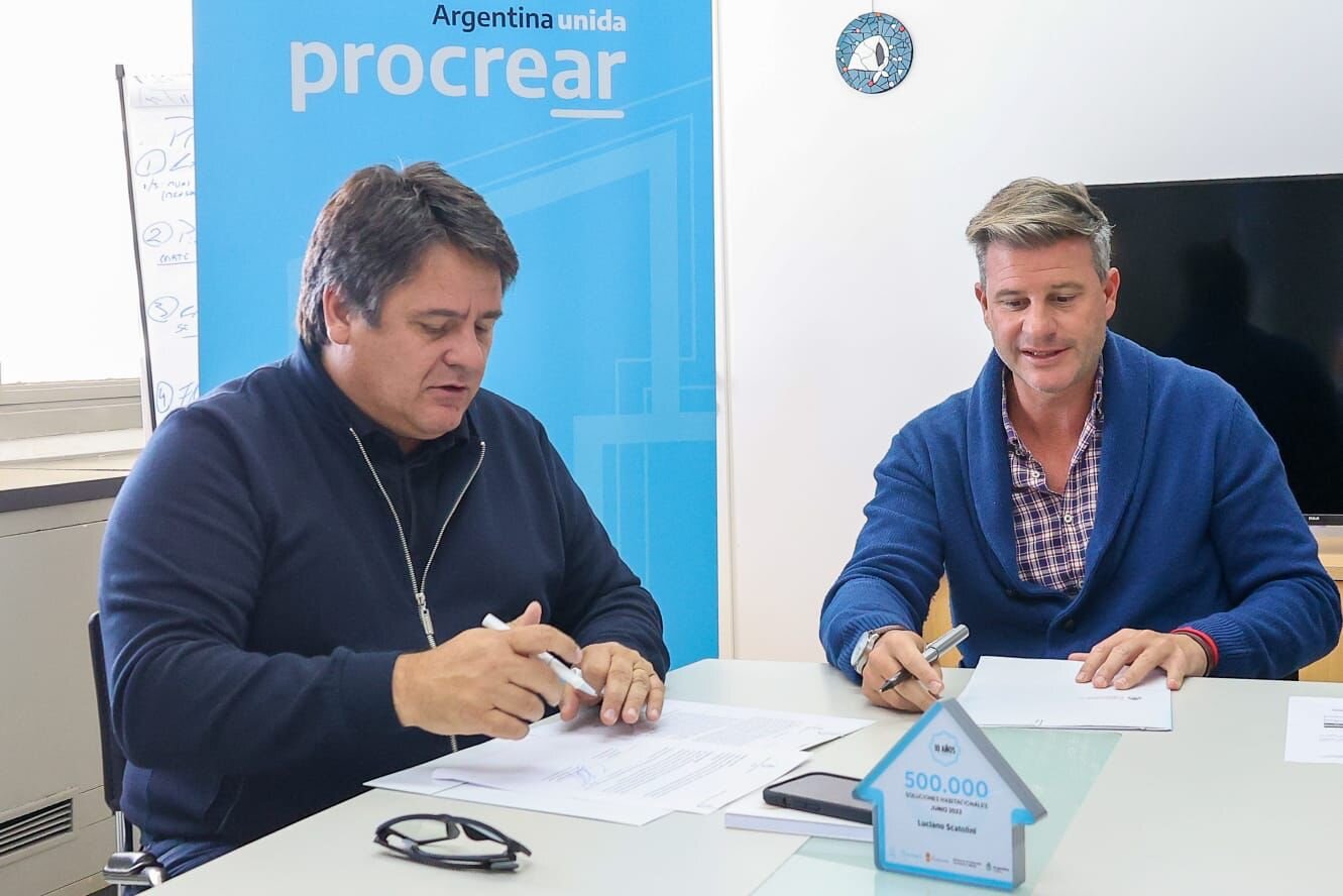 Gaido suscribió convenio particular con Nación para el desarrollo de 224 lotes en el Distrito 3 de la Meseta 