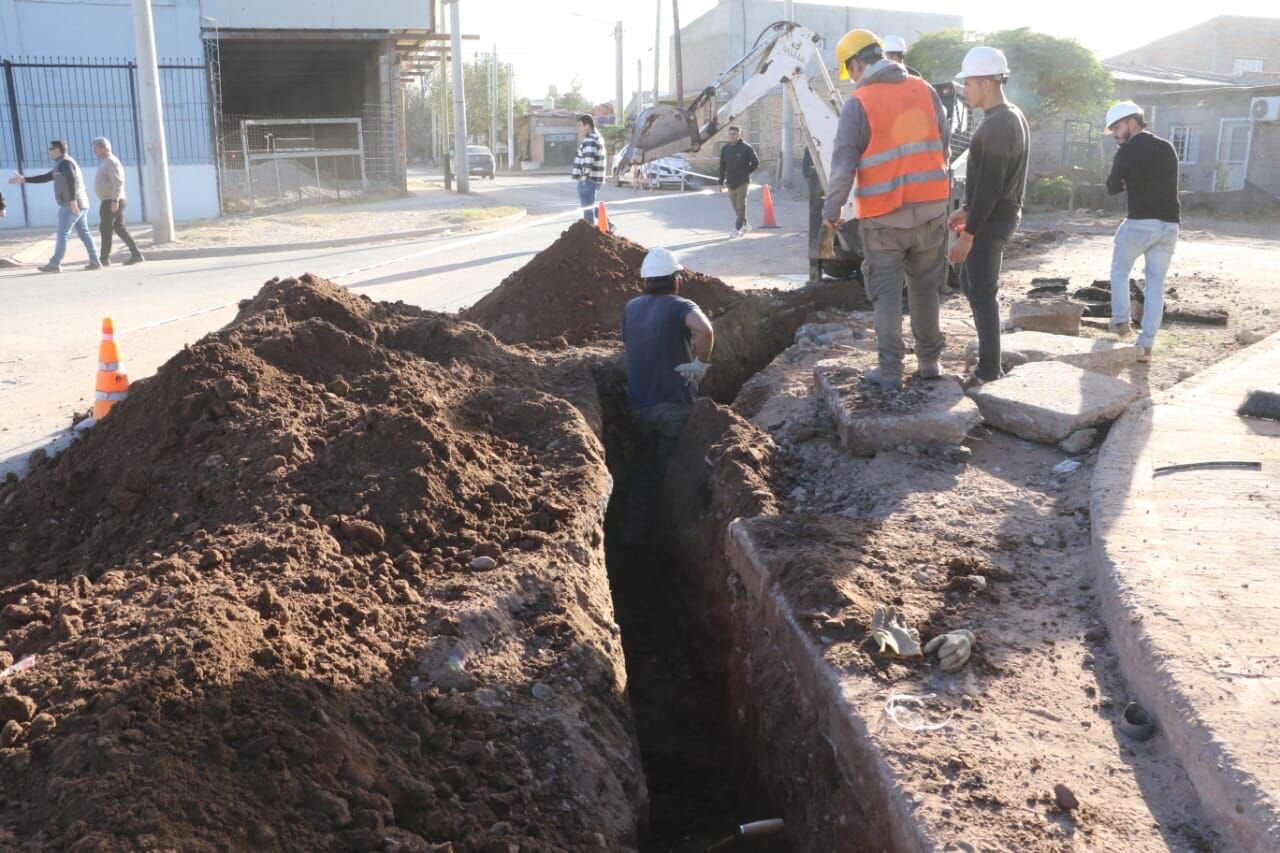 Avanzan las obras de regularización del sector 26 de Agosto