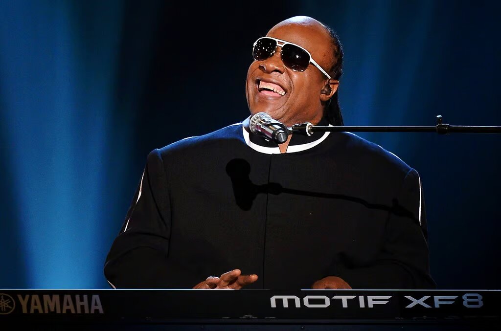 Stevie Wonder: Celebrando 74 años de genialidad musical