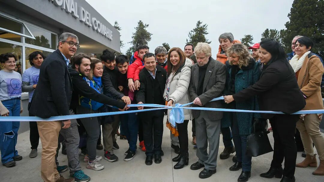 Con fondos provinciales, se construyó en Bariloche el gimnasio “más grande de la provincia”