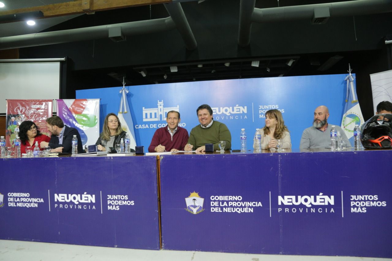 Con el objetivo de potenciar la economía del conocimiento, Gaido cederá tierras a la provincia para la construcción del Centro Neuquino de Robótica