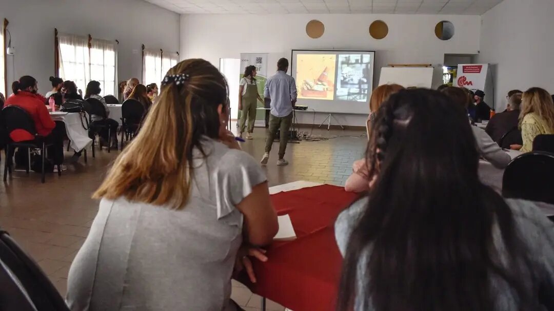 El CREAR brindará un curso para capacitadoras y capacitadores destinado a profesionales