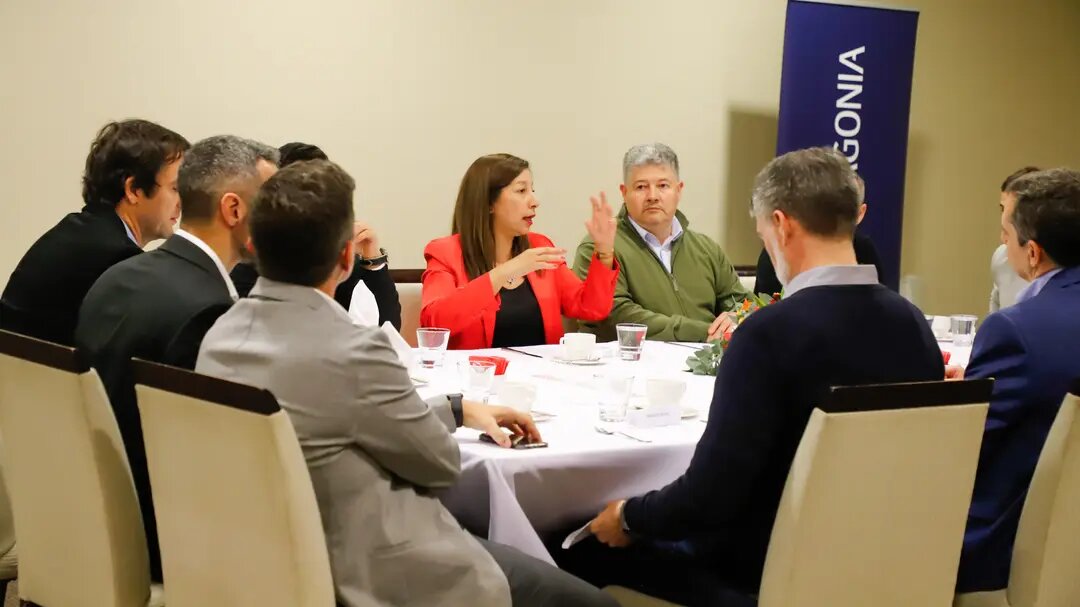 Carreras intercambió visiones financieras y productivas con Banco Patagonia