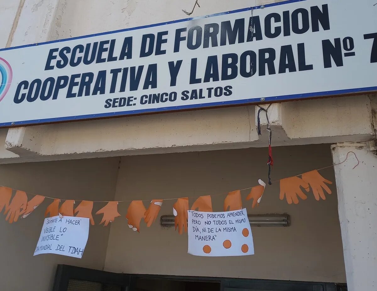 Escuela Laboral 7 y escuela de La Parra con problemas edificios