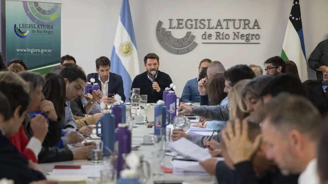 Con la presencia de Comisionados, la Provincia defendió el proyecto de regularización de tierras fiscales