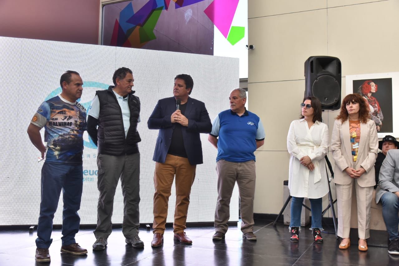Gaido: “Este 118° aniversario nos encuentra unidos como neuquinos”