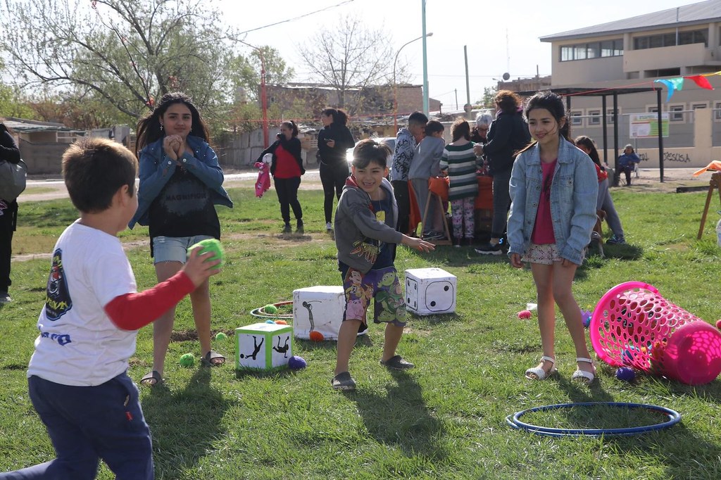 ACTIVIDADES RECREATIVAS BARRIALES EN 1224 VIVIENDAS