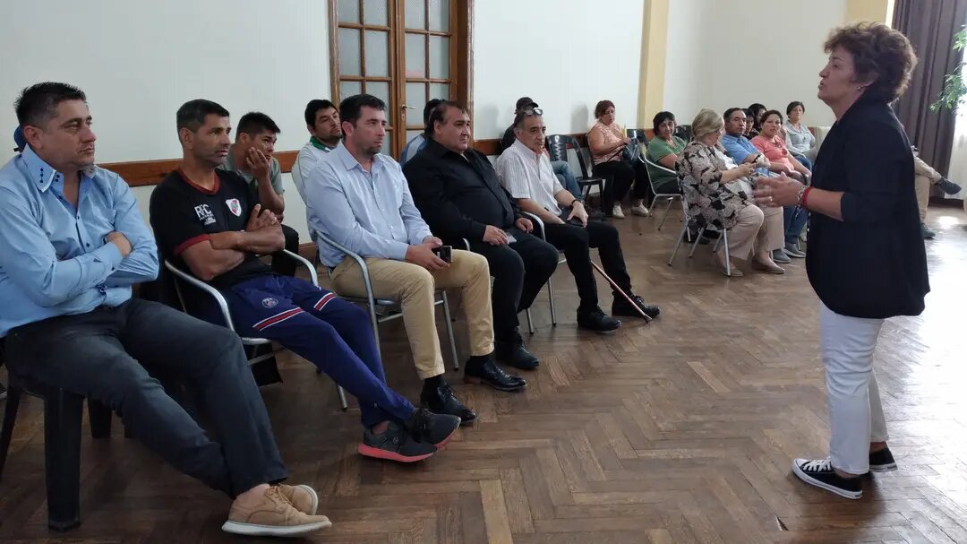 Río Negro lleva la propuesta de cooperativismo a las distintas localidades