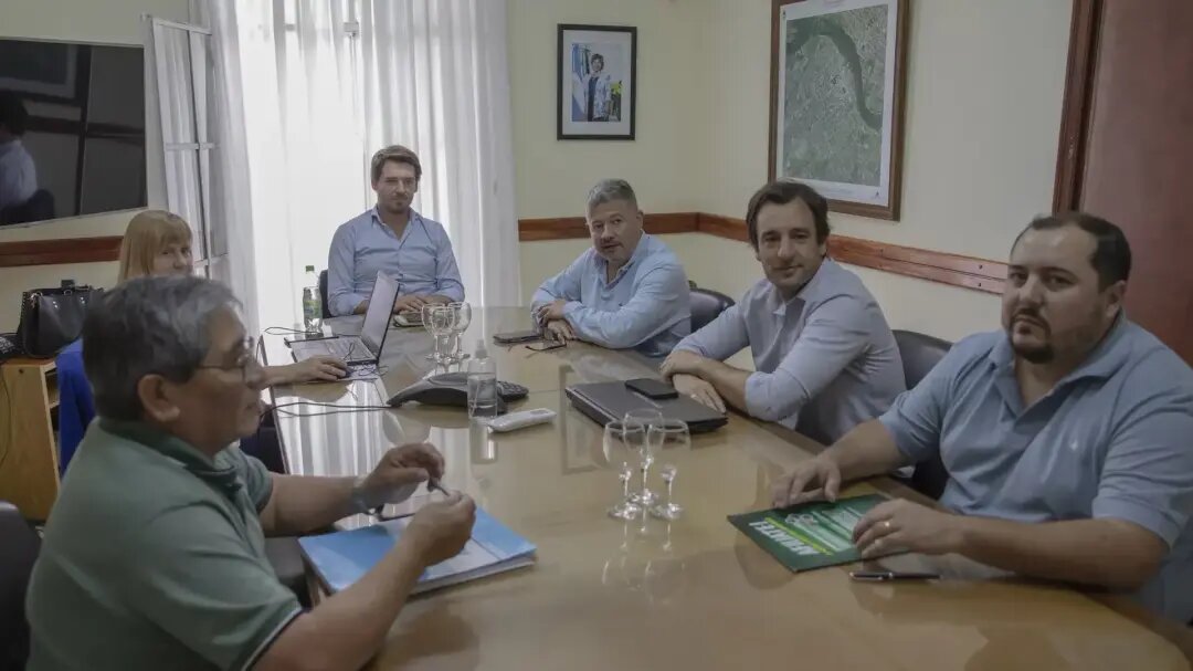 Se retoman las negociaciones entre el Gobierno y los gremios estatales