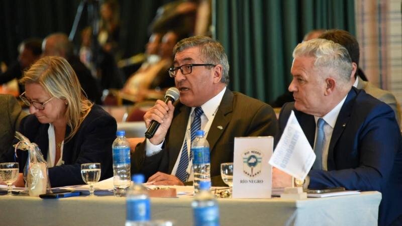 El trasvase de aguas del río Negro a Buenos Aires fue tratado en el Parlamento Patagónico