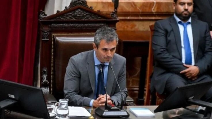 Milei recibe otra manito de Macri, y sostiene presión a gobernadores