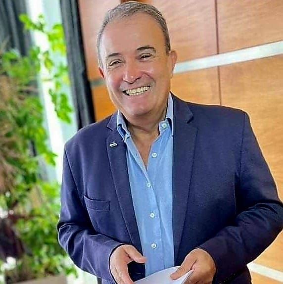La decisión del gobierno provincial es que todos sus funcionarios redignen el cobro del medio aguinaldo de diciembre